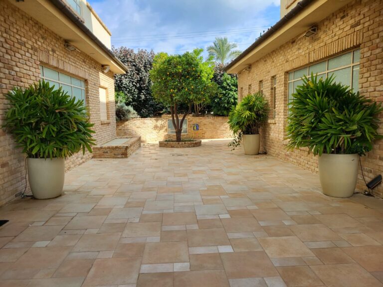 כאן ועכשיו גדרה4